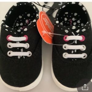 NWT Girls Cute Black Sneakers Size 3
